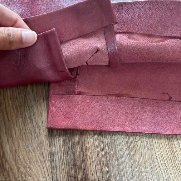 Vintage Leather Skirt 27” Waist Burgundy Made In Italy Dark Romance Slit A-Line - Picture 7 of 10